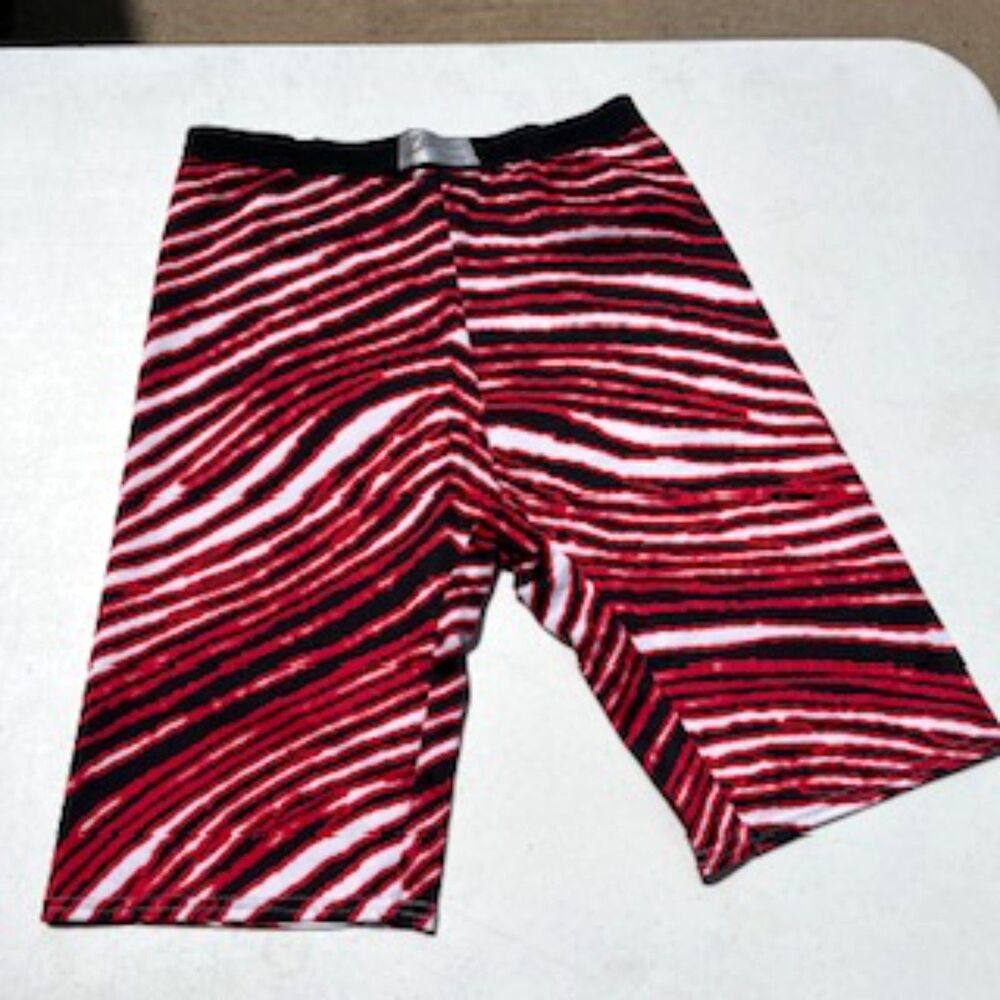 Size: Large {42-44} Slim Fit Zuma Athletic Shorts Cincinnati Bengals New w/o Tag